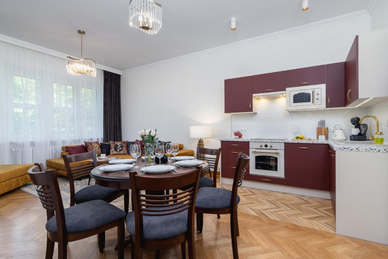 Luxurious & Unique Apartment Mickiewicza Cracow By Renters Prestige Kraków Eksteriør billede