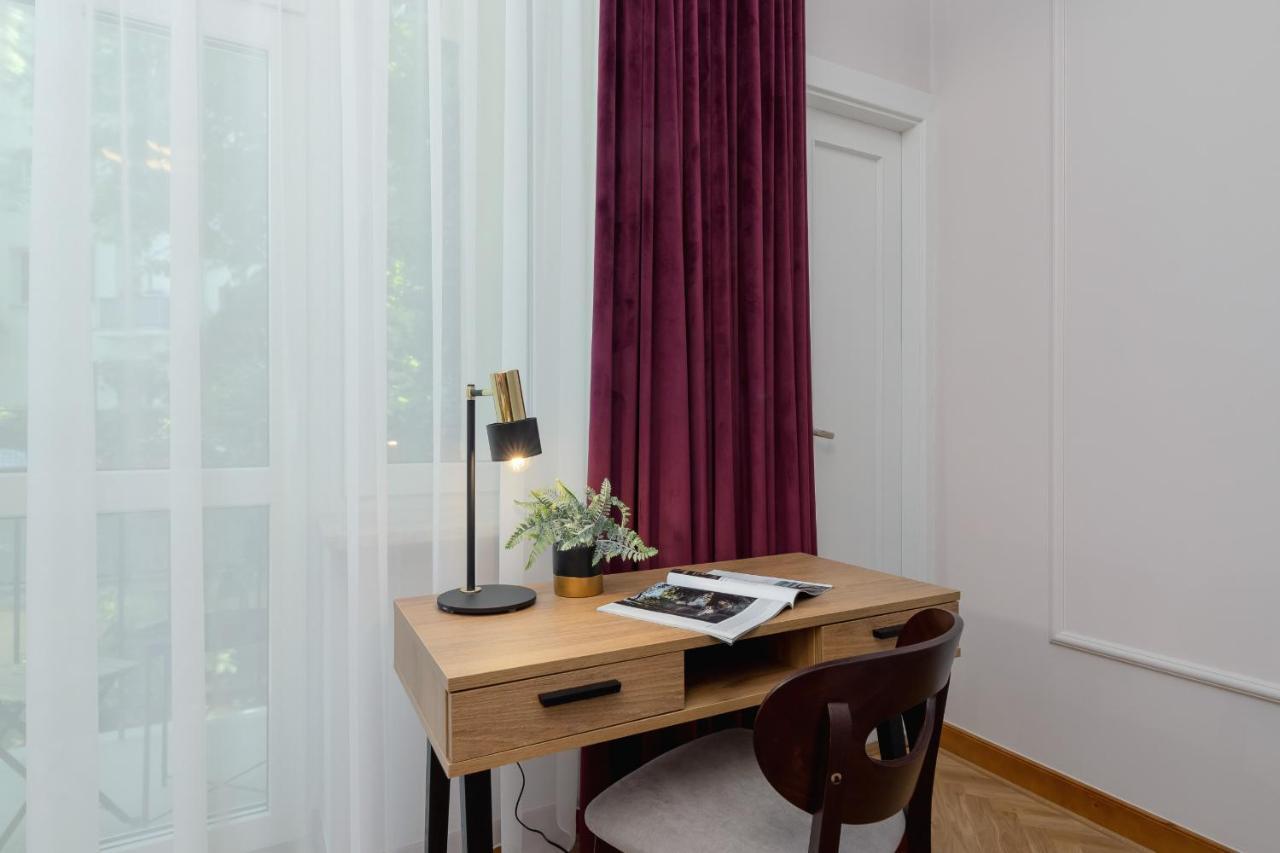 Luxurious & Unique Apartment Mickiewicza Cracow By Renters Prestige Kraków Eksteriør billede