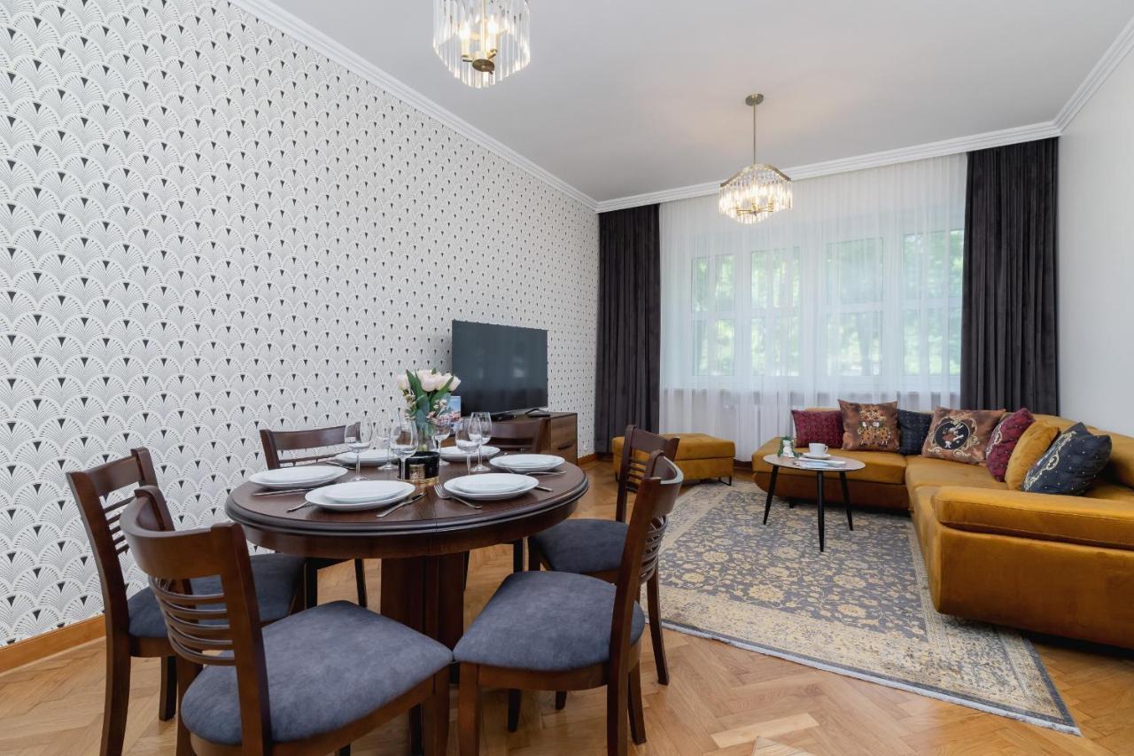 Luxurious & Unique Apartment Mickiewicza Cracow By Renters Prestige Kraków Eksteriør billede