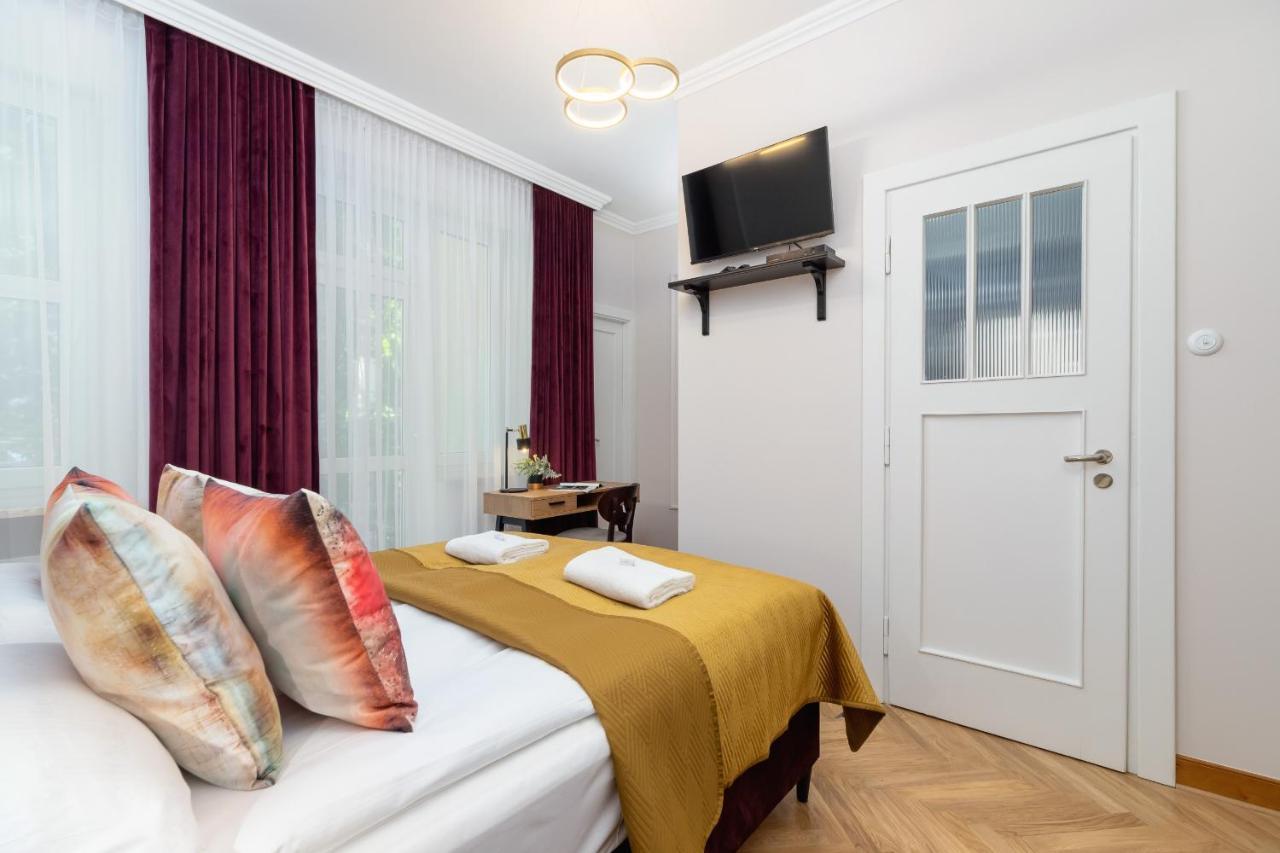 Luxurious & Unique Apartment Mickiewicza Cracow By Renters Prestige Kraków Eksteriør billede